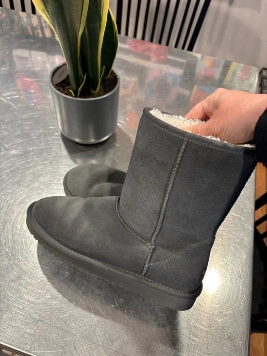 Koolaburra by Ugg Uggs Grey Suede Boots Size 8 Cozy Warm Cottagecore Y2K - Picture 3 of 8